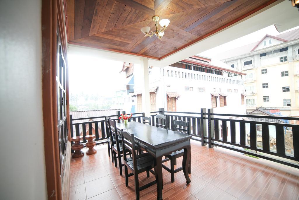 เมเล เกสต์เฮ้าส์ Hotel วังเวียง ภายนอก รูปภาพ