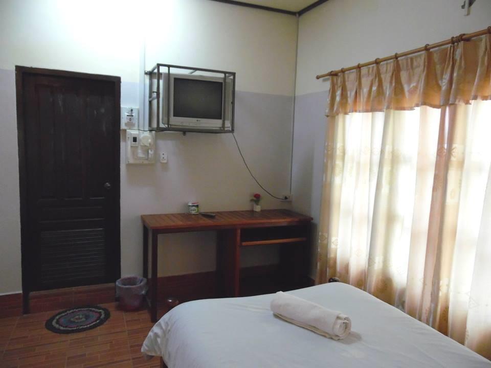 เมเล เกสต์เฮ้าส์ Hotel วังเวียง ภายนอก รูปภาพ