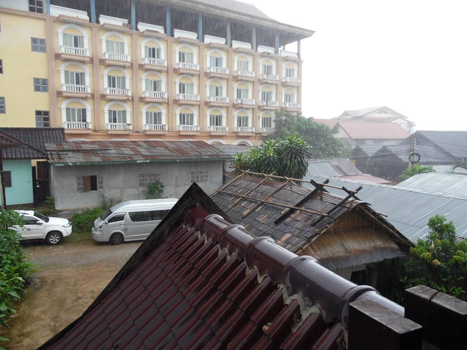 เมเล เกสต์เฮ้าส์ Hotel วังเวียง ภายนอก รูปภาพ