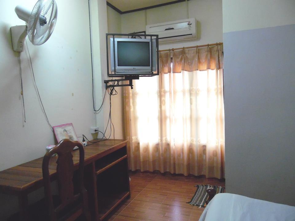 เมเล เกสต์เฮ้าส์ Hotel วังเวียง ภายนอก รูปภาพ