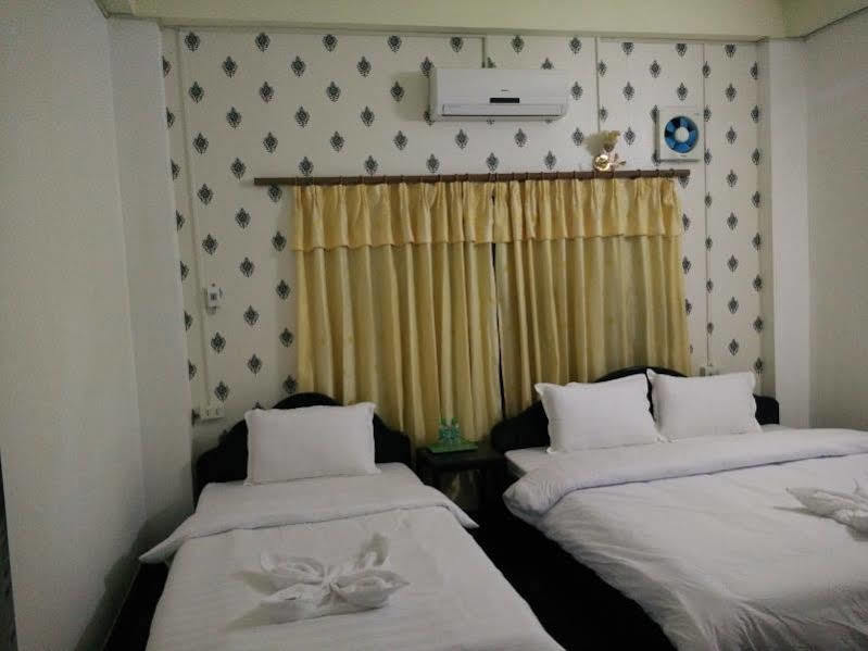 เมเล เกสต์เฮ้าส์ Hotel วังเวียง ภายนอก รูปภาพ