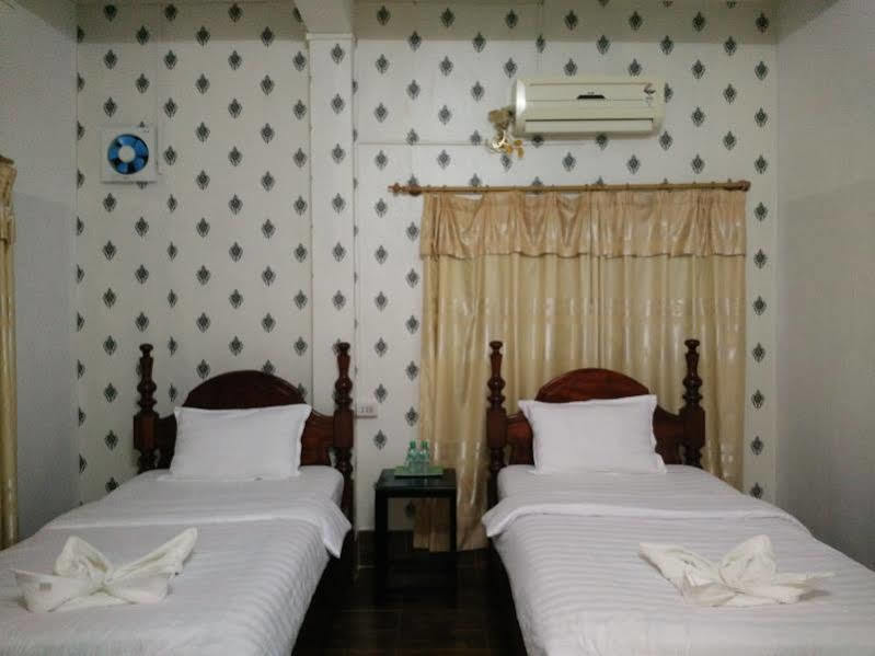 เมเล เกสต์เฮ้าส์ Hotel วังเวียง ภายนอก รูปภาพ